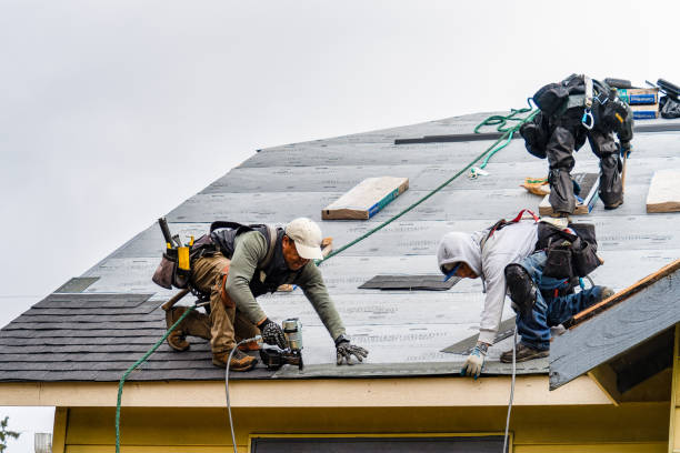 Professional Gutter Installation technician working in Goodland, IN